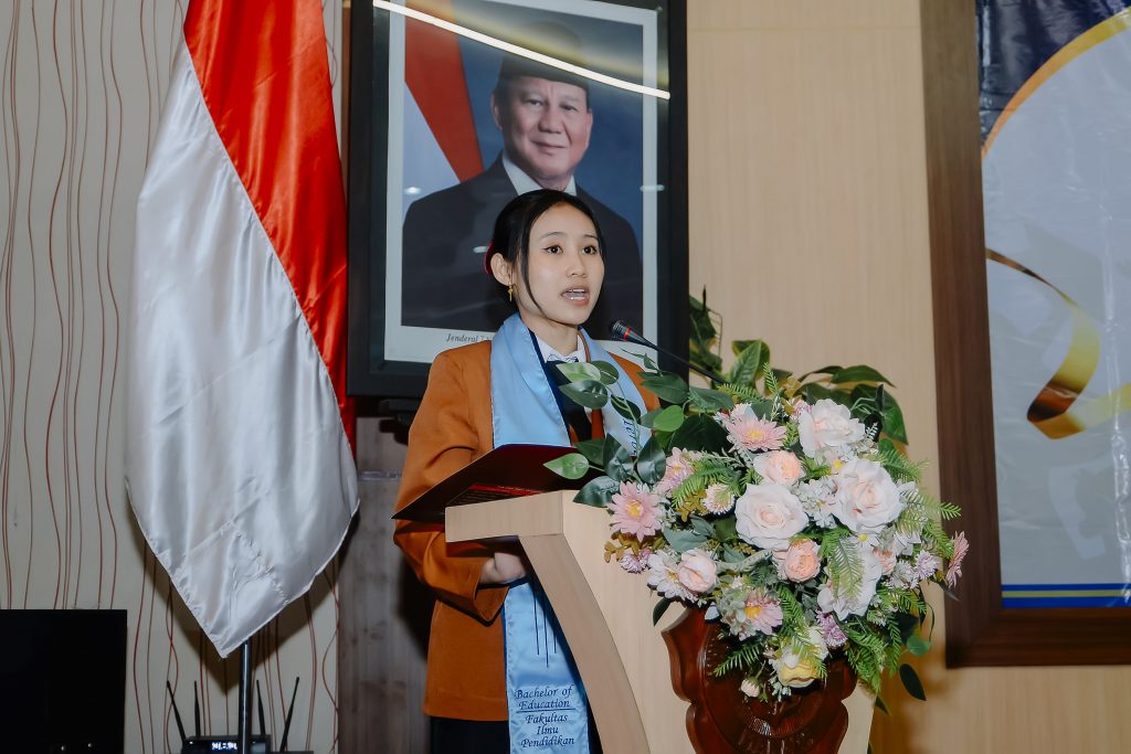 Kisah Rimba Kurniawati: Dari Lumajang Menjadi Lulusan Terbaik FIP Unikama Berkat Pengabdian dan Karya
